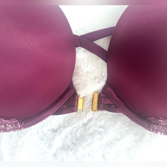 Victoria’s Secret Very Sexy Plunge 36C - Picture 3 of 8